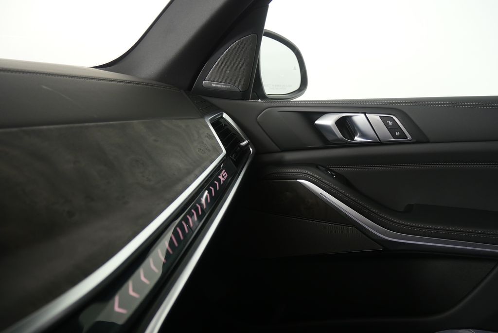 Thumbnail: 2026 BMW X5 - 24