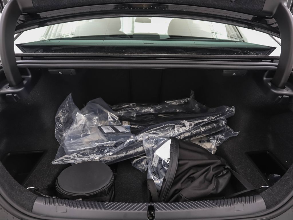 Thumbnail: 2026 BMW 5 Series - 24