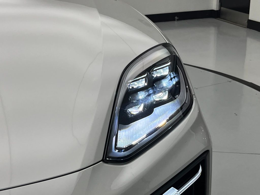 Thumbnail: 2026 Porsche  - 32