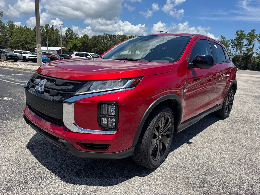 2025 Mitsubishi Outlander Sport LE photo 3