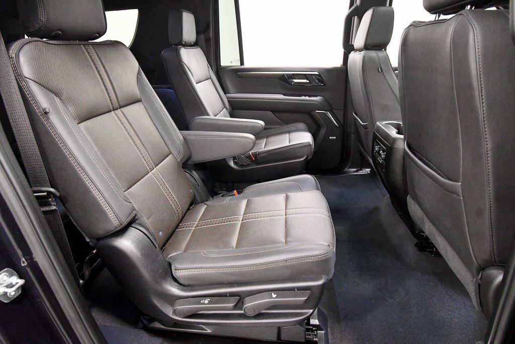 Used 2025 Chevrolet Suburban SUV