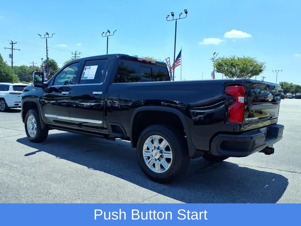 Used 2024 Black Chevrolet High Country image 31