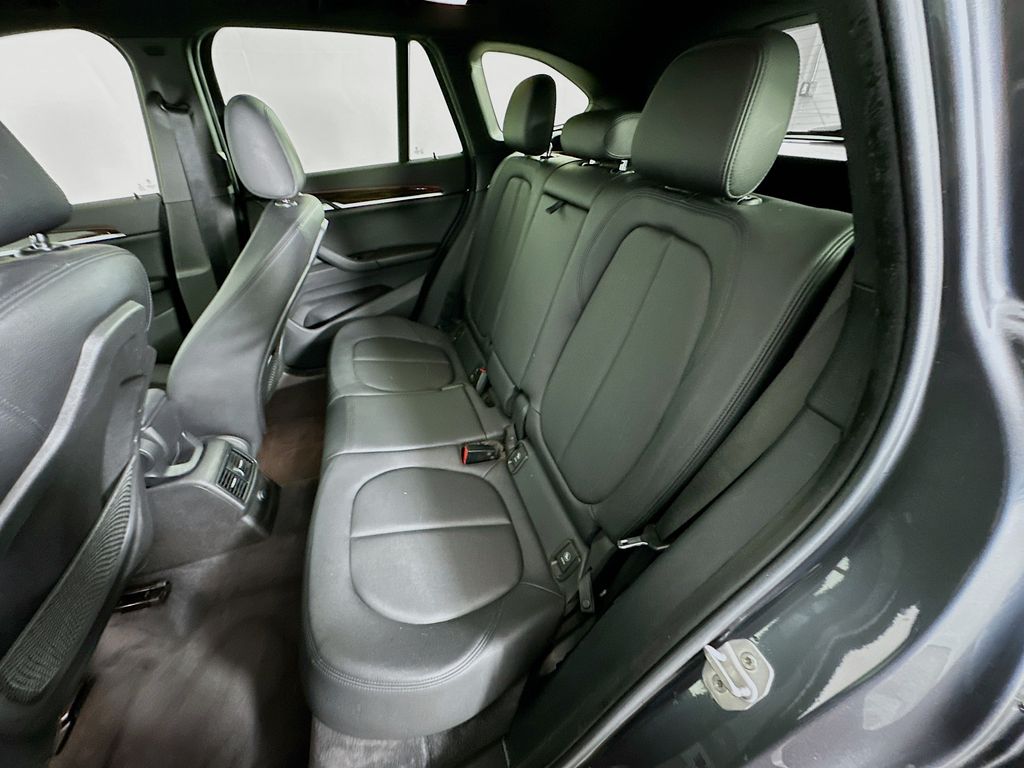 Thumbnail: 2016 BMW X1 - 23