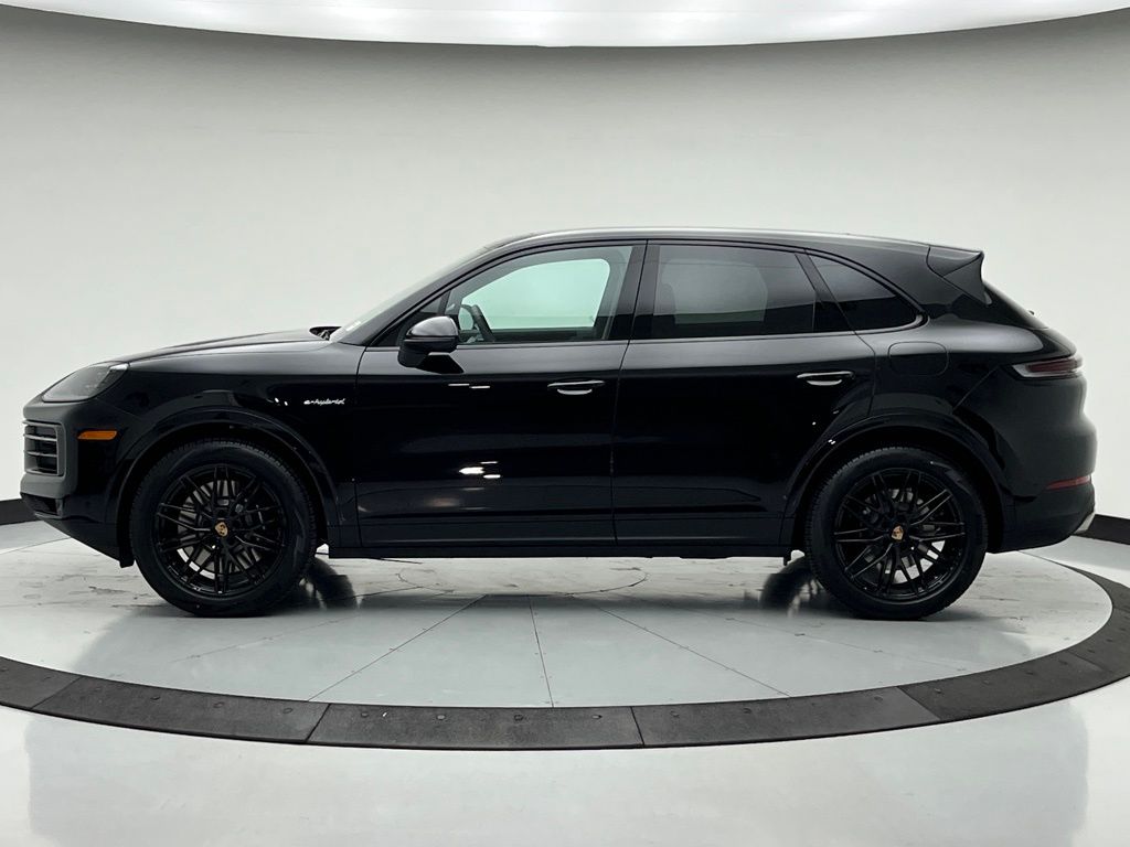 Thumbnail: 2026 Porsche Cayenne - 2