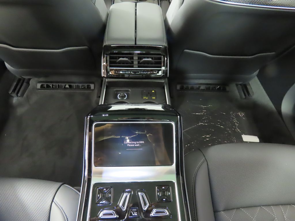 Thumbnail: 2025 Audi S8 - 24