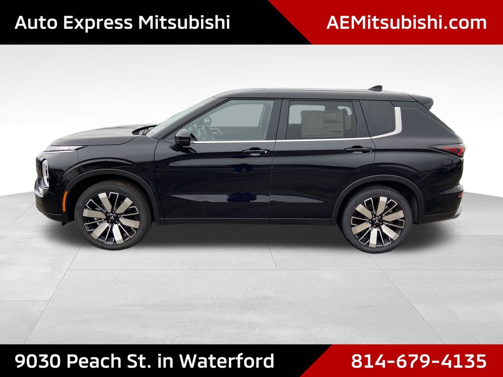 2026 Mitsubishi Outlander SE - 3