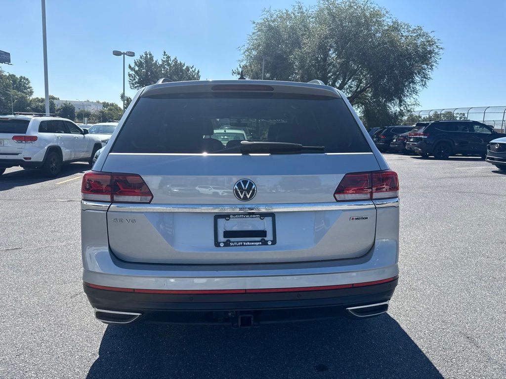 2022 Volkswagen Atlas 3.6L V6 SE w/Technology Silver at Sutliff Volkswagen