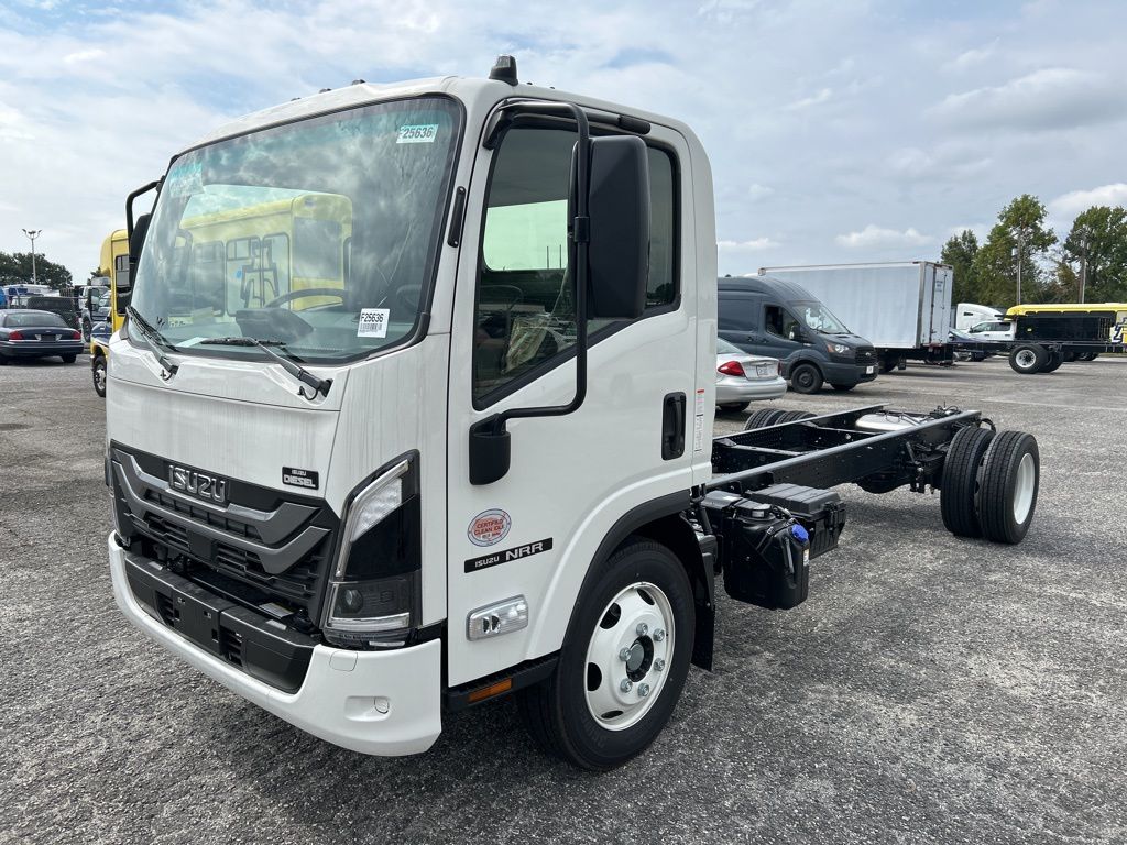 2025 Isuzu NRR
