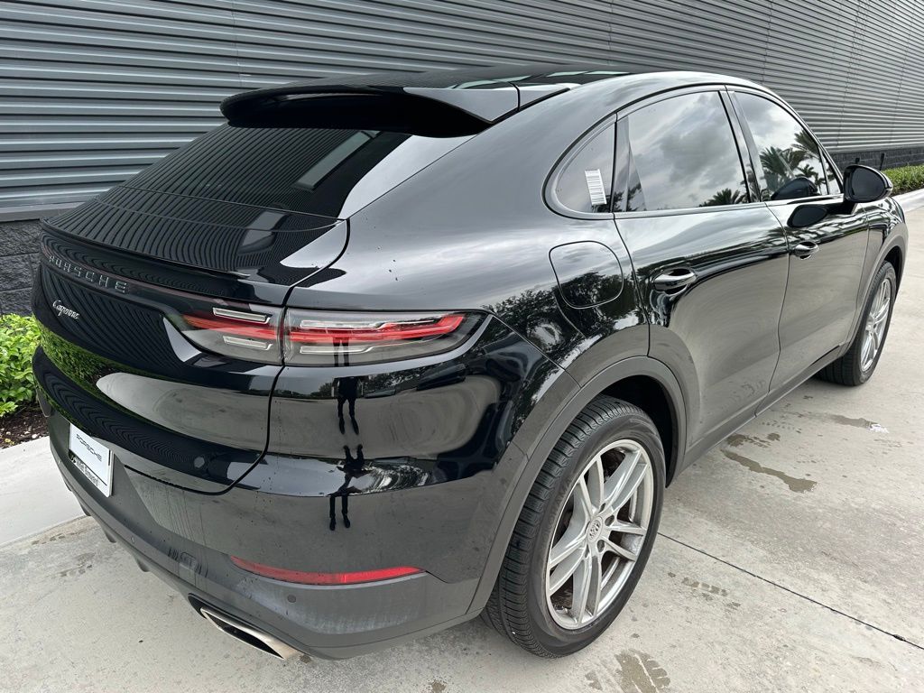 Thumbnail: 2021 Porsche  - 9