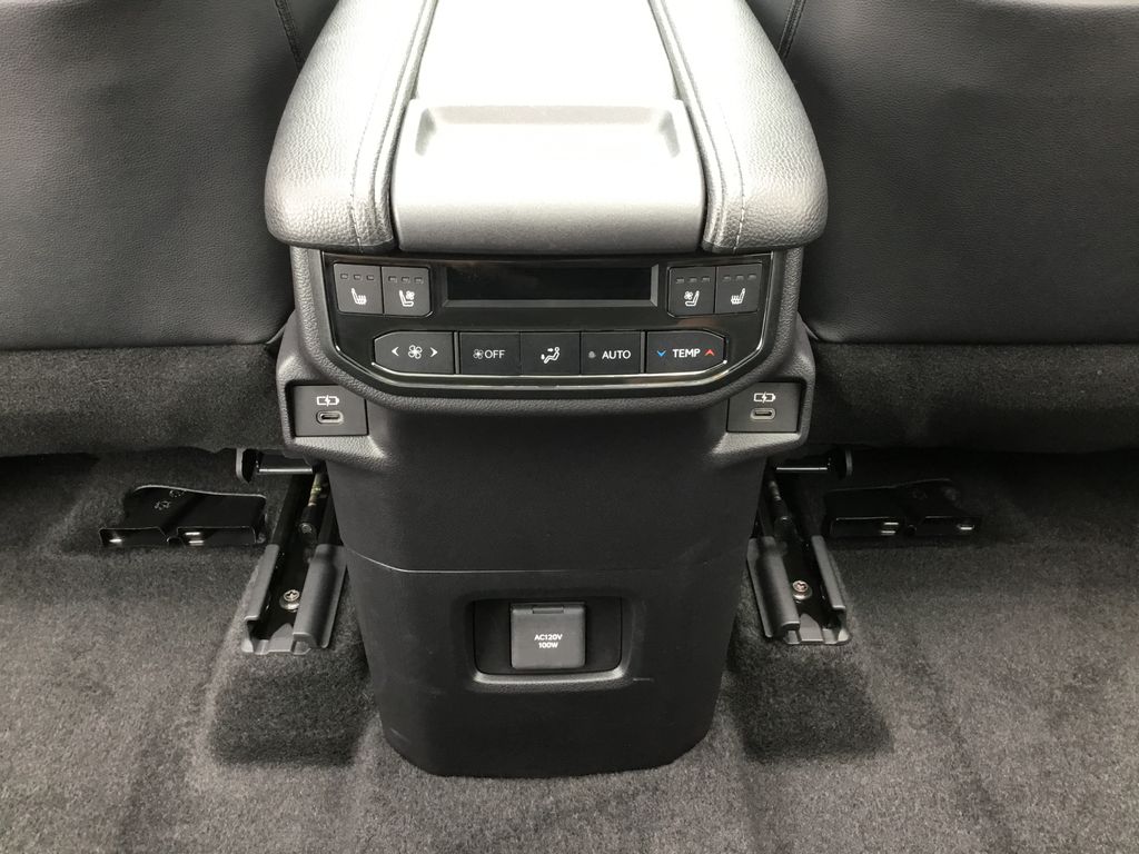 2024 Toyota Grand Highlander Platinum 14