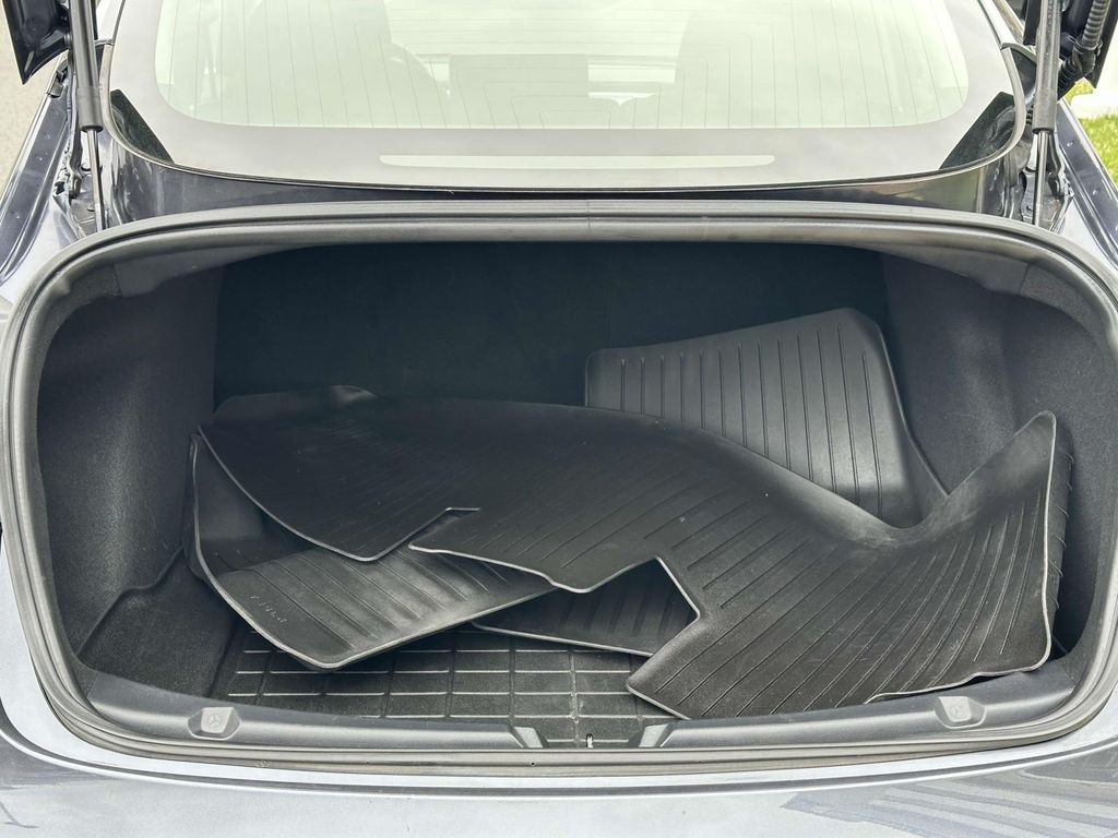 2019 Tesla Model 3 Long Range 18