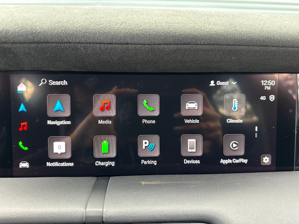 Thumbnail: 2025 Porsche Taycan - 31