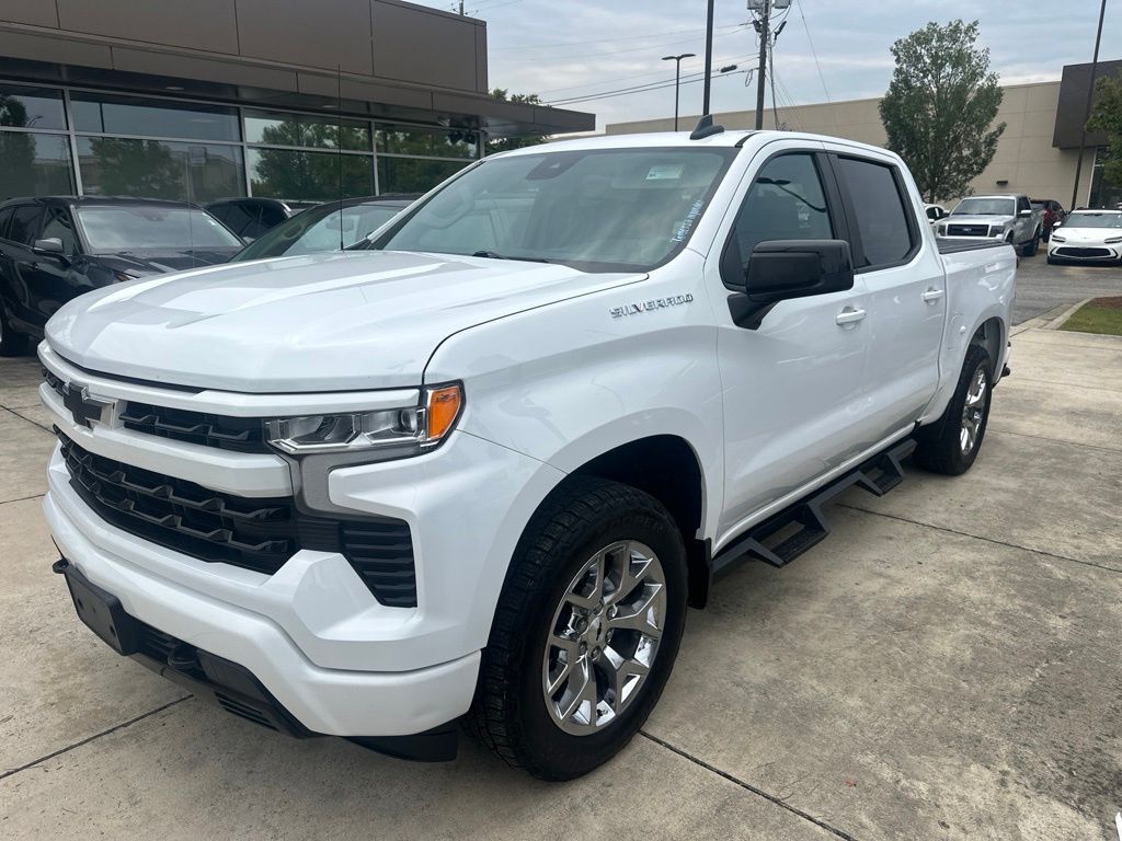 Summit White 2022 Chevrolet Silverado 1500 Pickup Truck Four-Wheel Drive Automatic