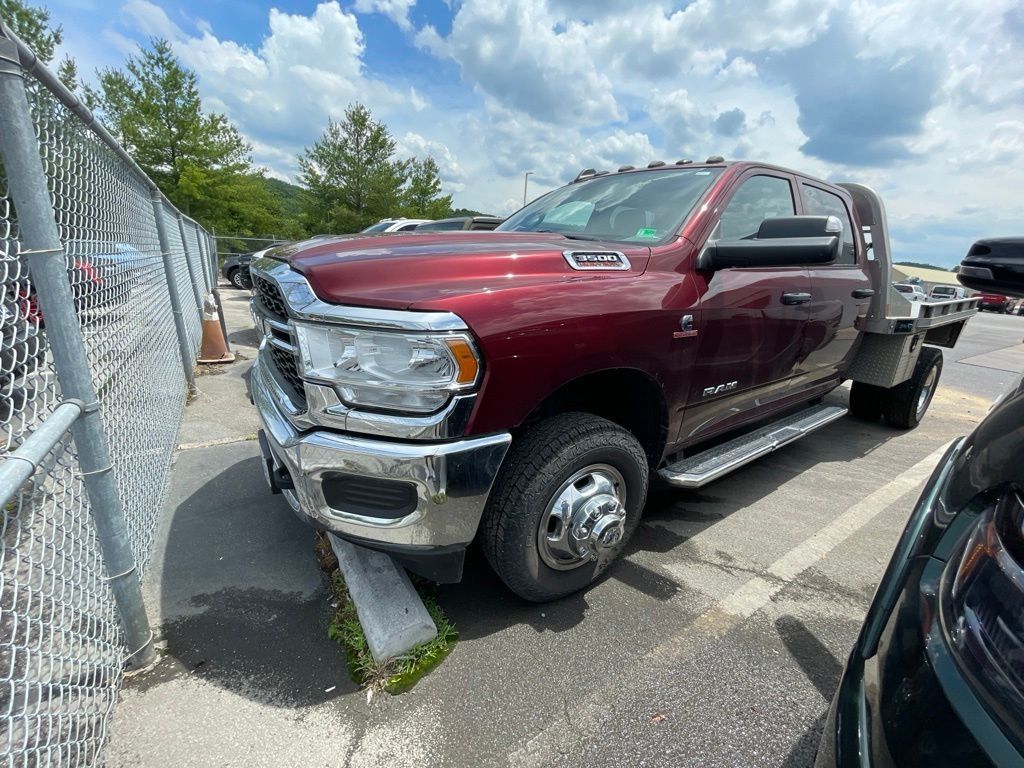 Delmonico Red Pearlcoat 2022 RAM 3500 Tradesman Crew Cab LB DRW 4WD Pickup Truck Four-Wheel Drive 6-Speed Automatic