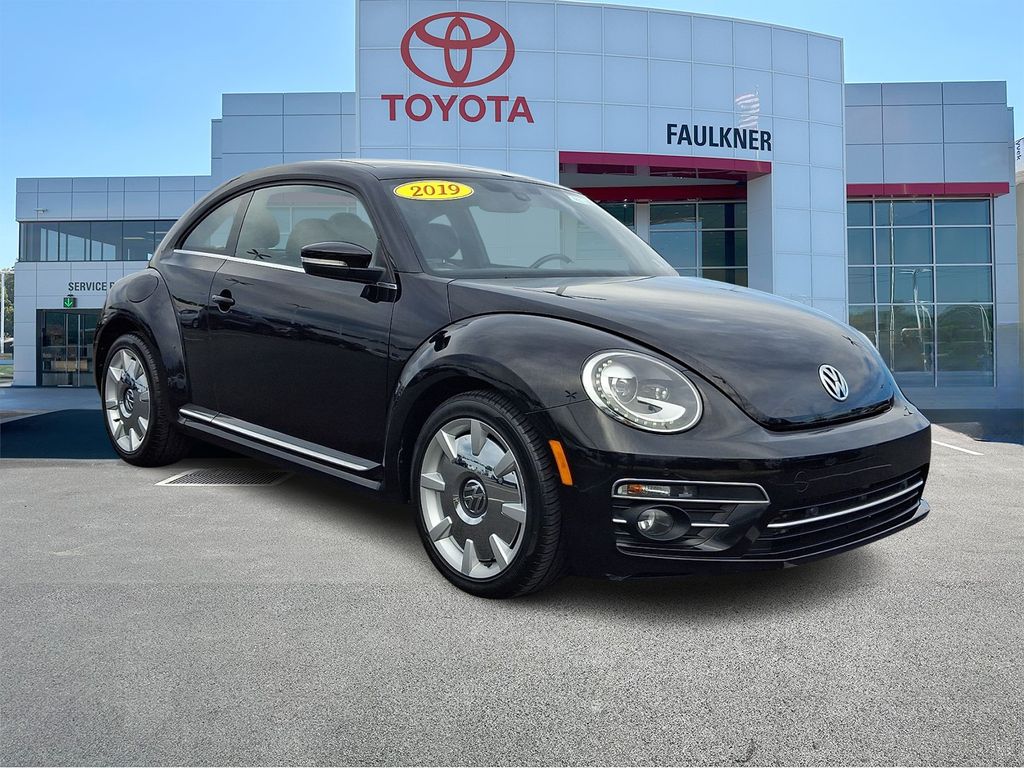 2019 Volkswagen Beetle 2.0T SE Hatchback FWD