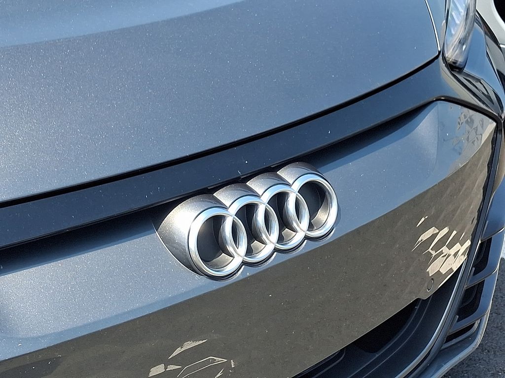 Thumbnail: 2023 Audi e-tron GT - 4