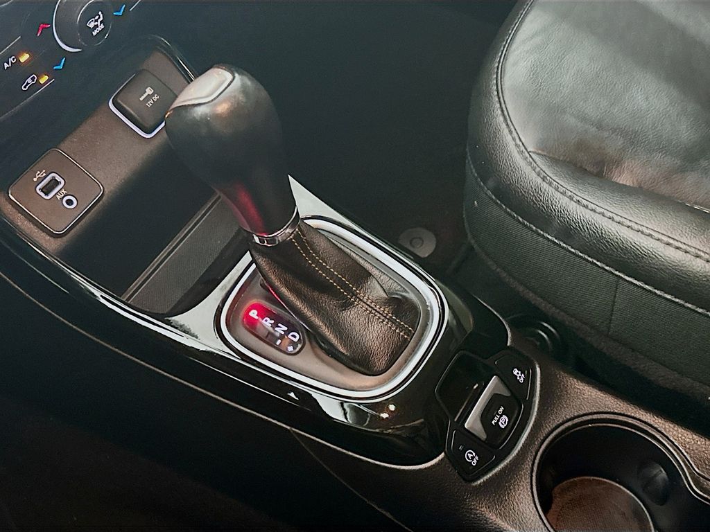 Used 2018 Gray Jeep Limited image 16