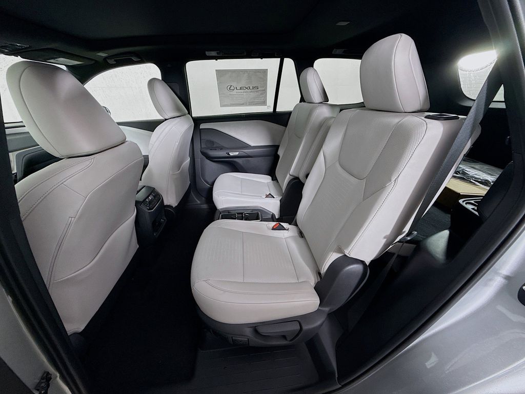 Thumbnail: 2026 Lexus TX - 17