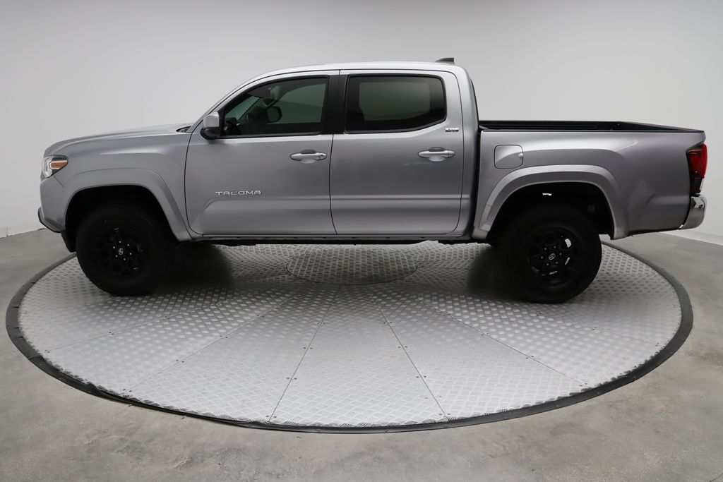 2020 Toyota Tacoma SR5 12