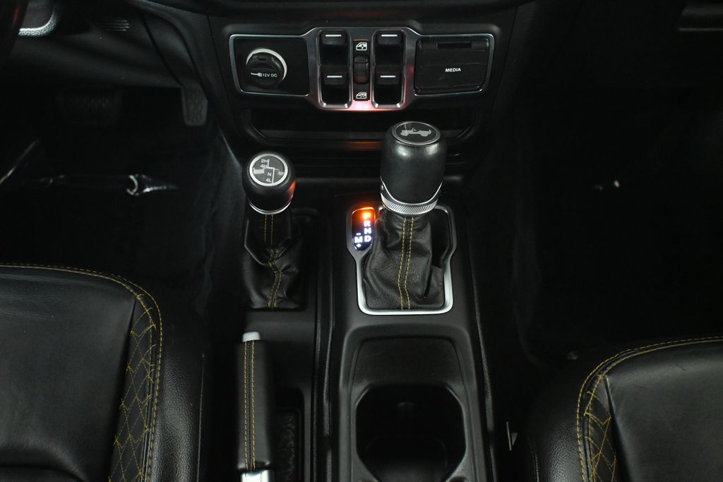 Thumbnail: 2020 Jeep Wrangler - 25