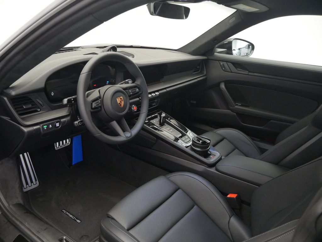 Thumbnail: 2026 Porsche 911 - 4