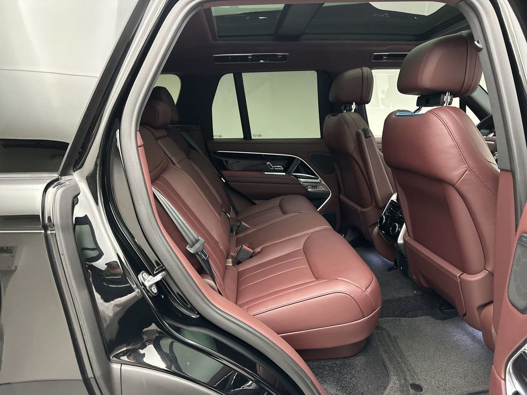 Thumbnail: 2024 Land Rover Range Rover - 12