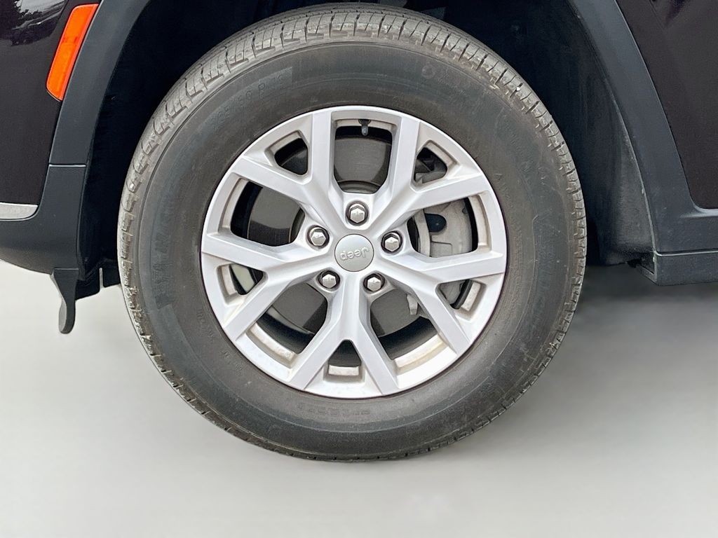Used 2022 Orange Jeep Limited image 33