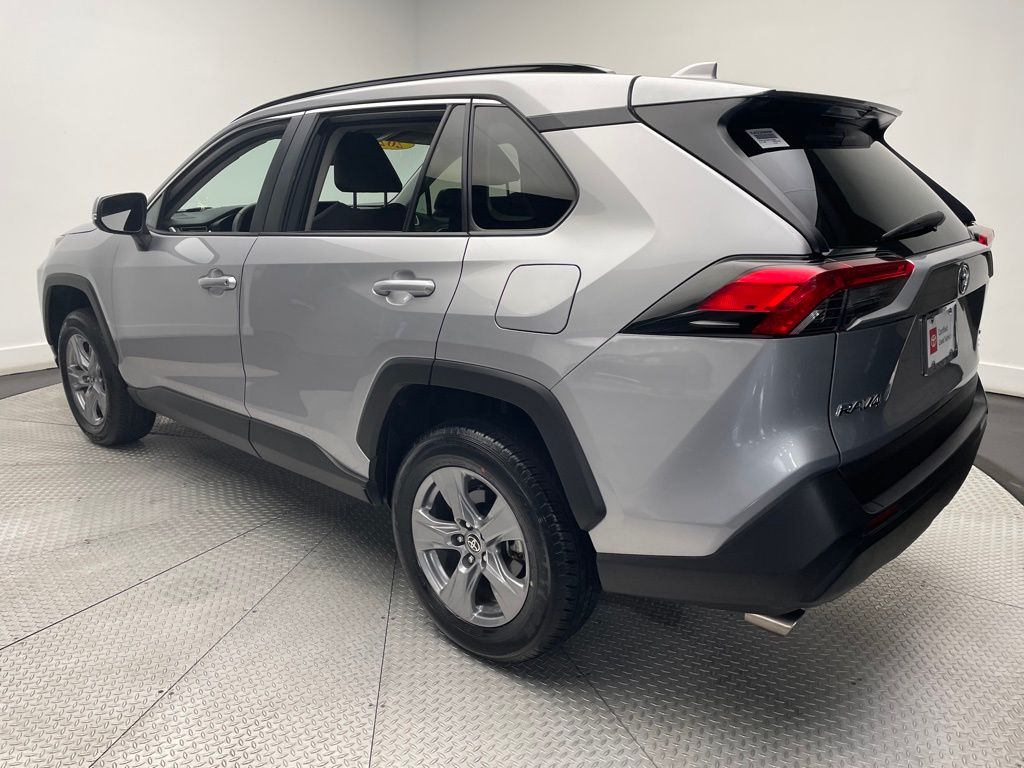 2024 Toyota RAV4 XLE 7