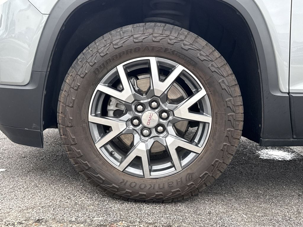 2023 GMC Acadia SLT Silver at AutoSavvy Houston Southwest