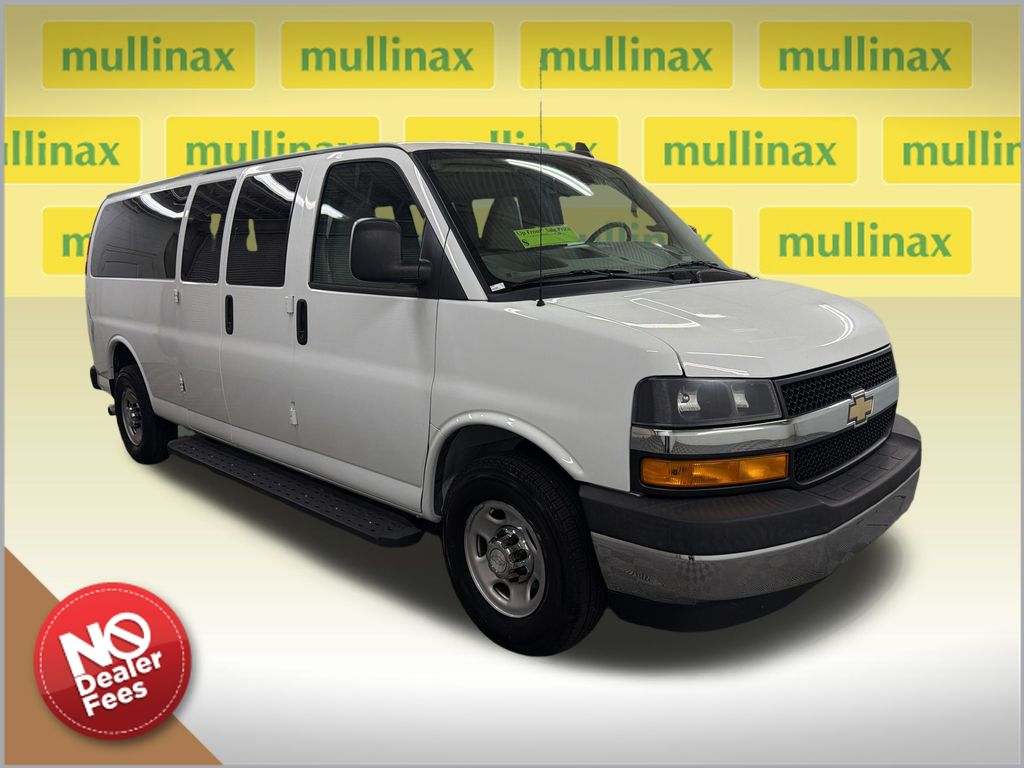 Summit White 2020 Chevrolet Express 3500 LT Extended RWD Van Rear-Wheel Drive 6-Speed Automatic Overdrive