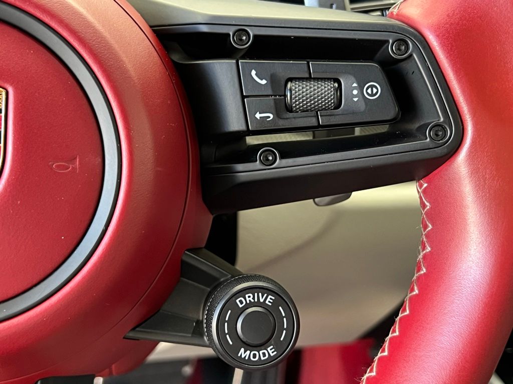 Thumbnail: 2021 Porsche 911 - 9