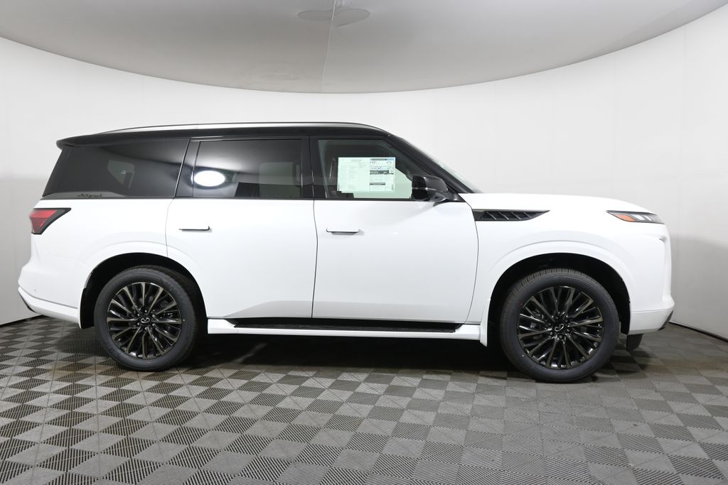 Thumbnail: 2026 INFINITI QX80 - 8