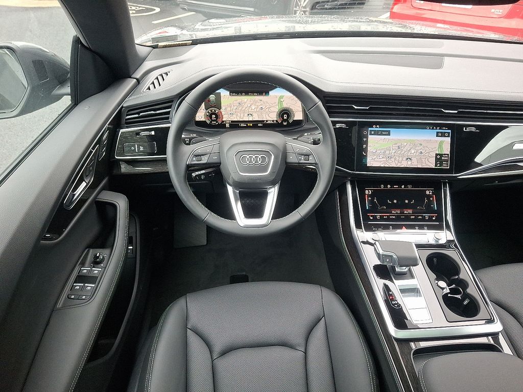 Thumbnail: 2026 Audi Q8 - 8