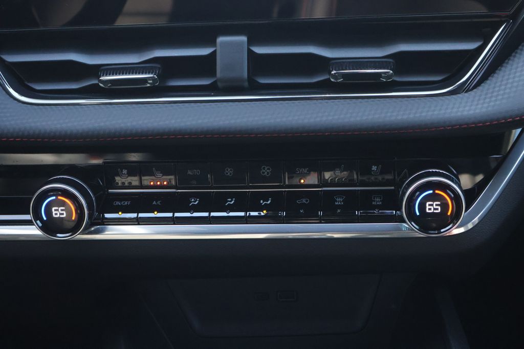 Thumbnail: 2025 Chevrolet Equinox - 19