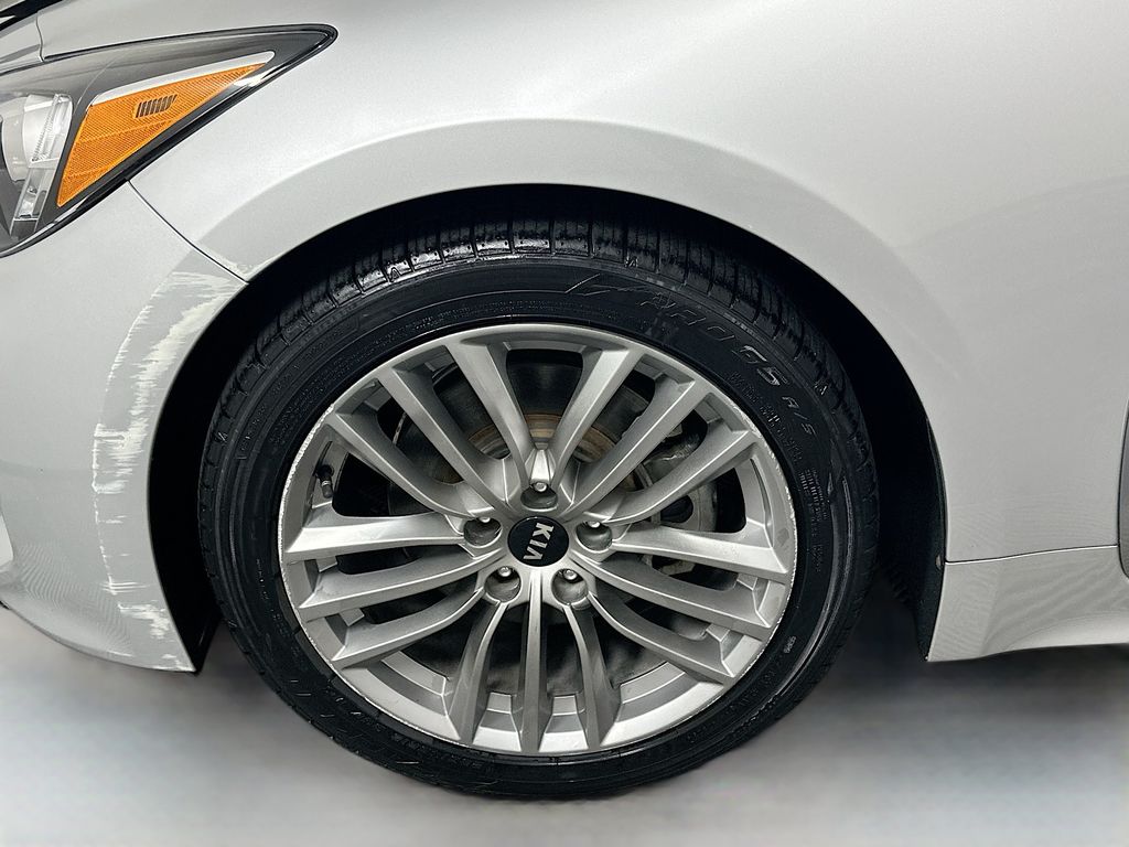 Thumbnail: 2018 Kia Stinger - 30