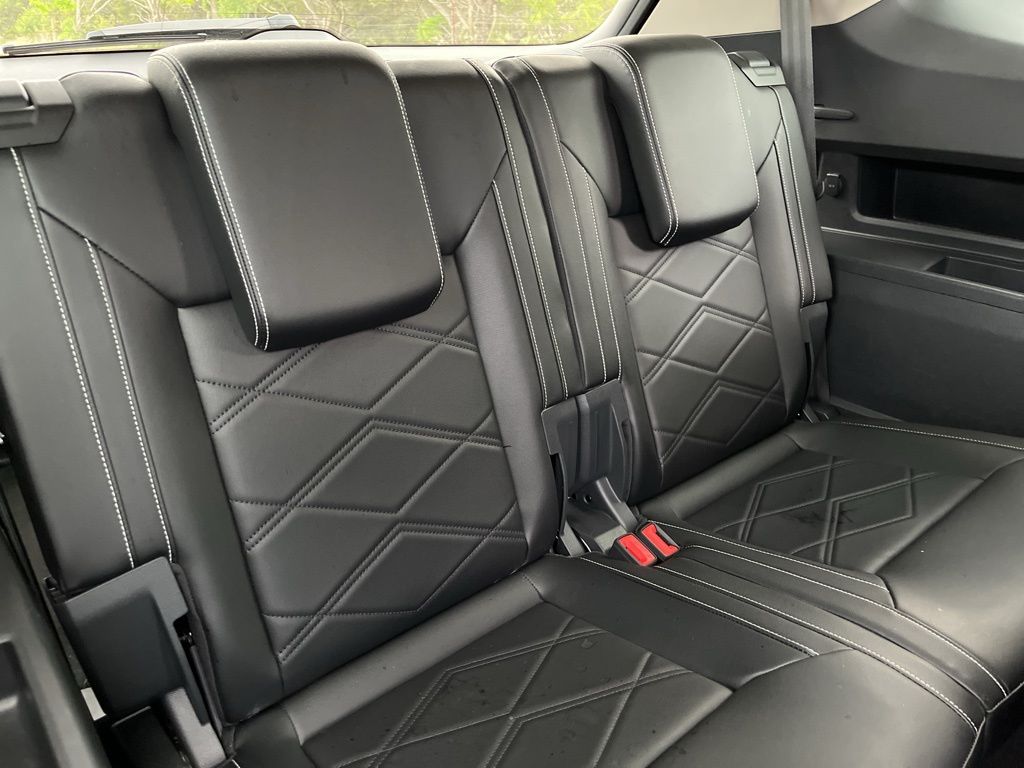 2024 Volkswagen Atlas SE 28
