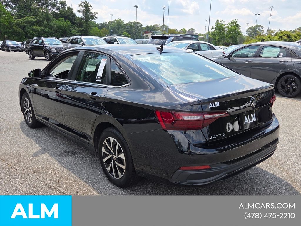 Used 2024 Black Volkswagen 1.5T S image 10