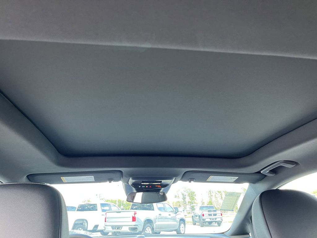 new 2025 Chevrolet Equinox EV car, priced at $34,895