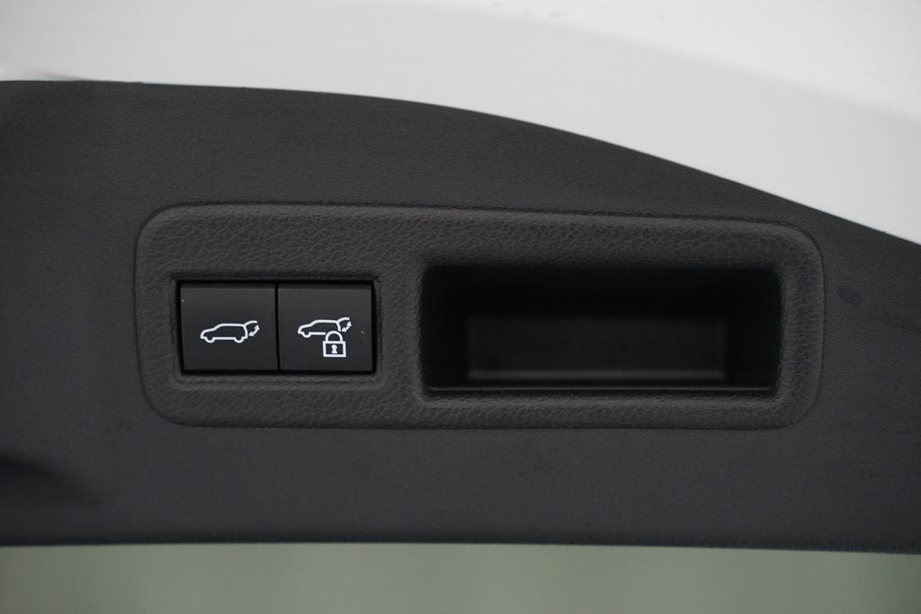 Thumbnail: 2024 Toyota bZ4X - 32