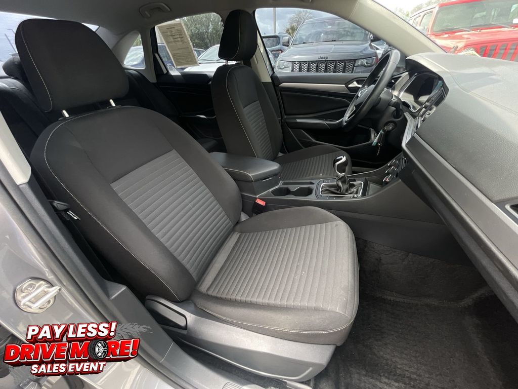 Used 2024 Volkswagen Jetta Sedan