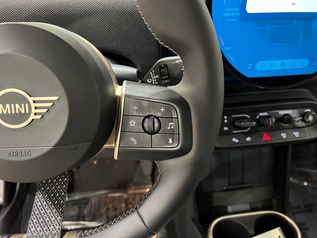 Thumbnail: 2025 MINI Cooper - 15