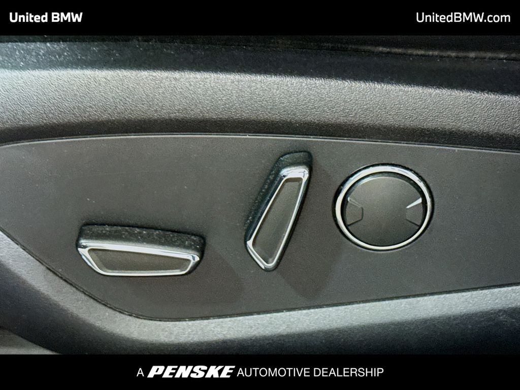 Thumbnail: 2015 Lincoln MKC - 4