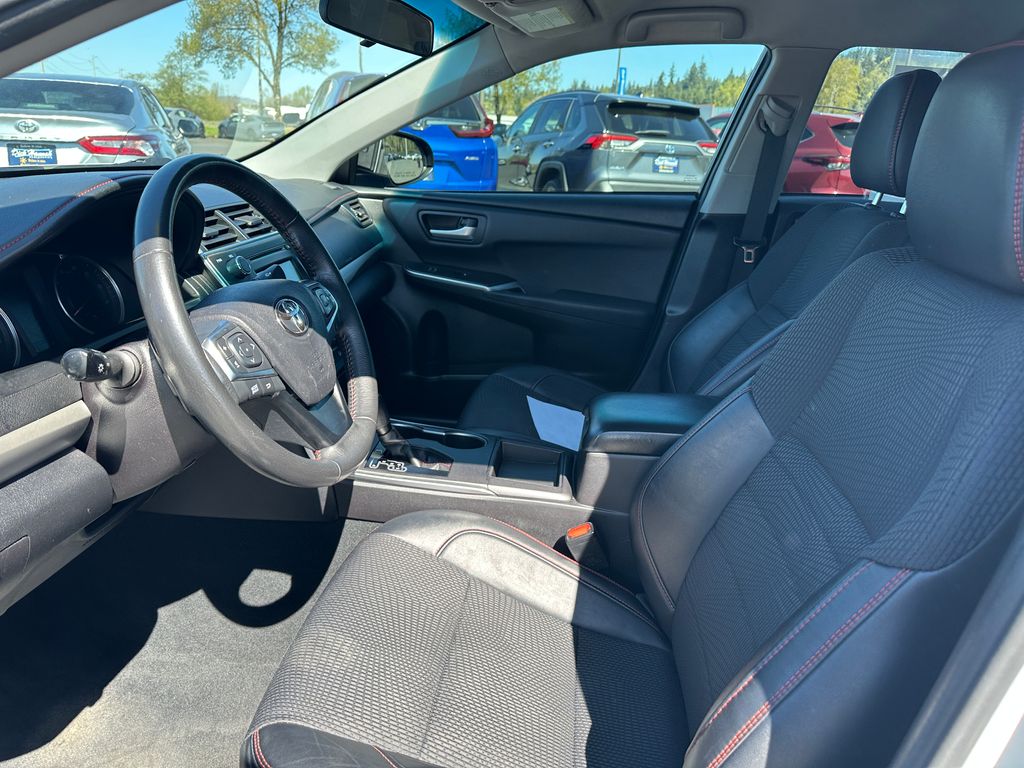 2017 Toyota Camry SE