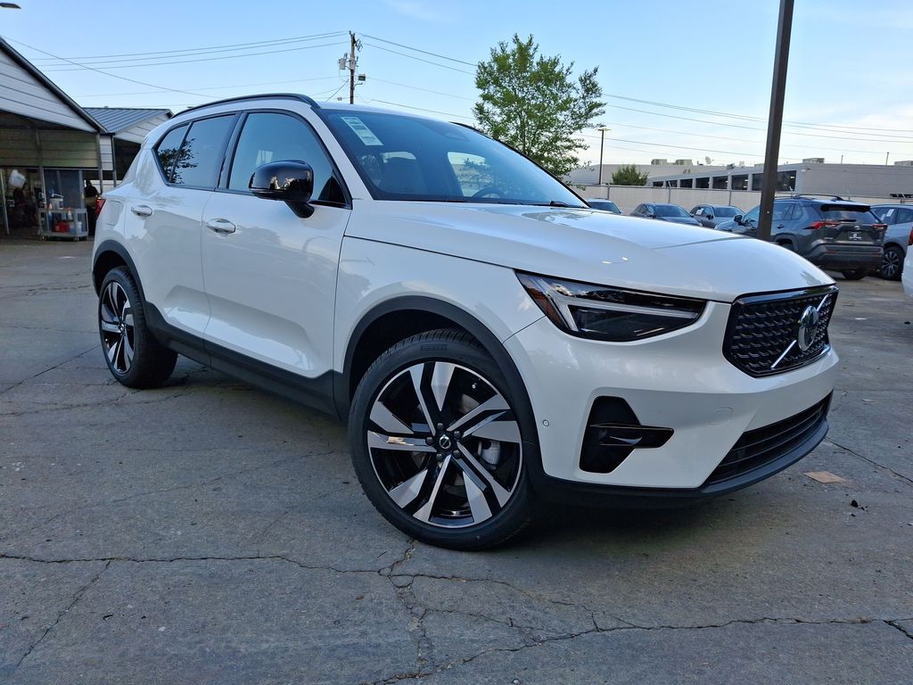 2026 Volvo XC40 B5 Ultra AWD