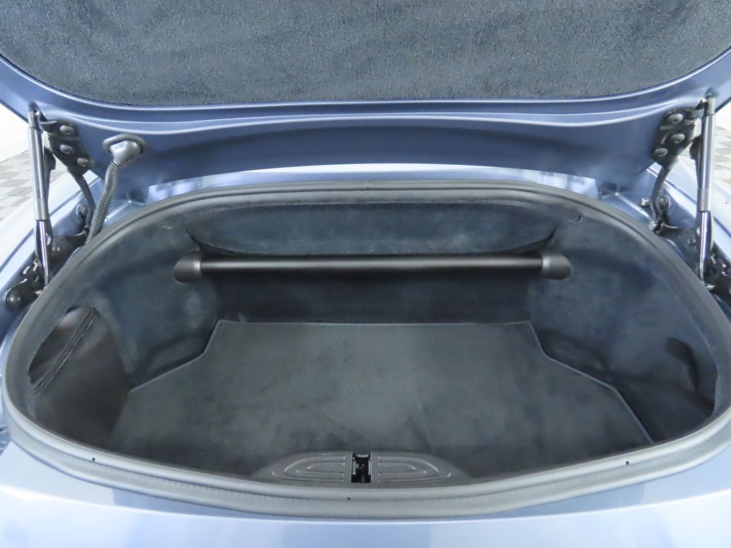 Thumbnail: 2026 Aston Martin Vantage - 32