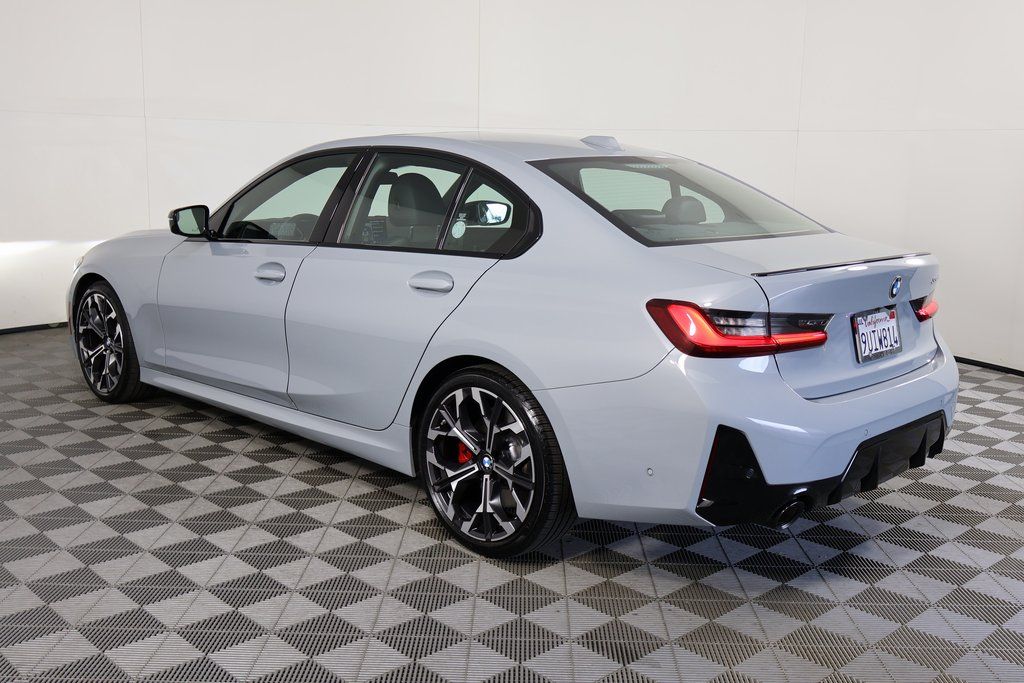 Thumbnail: 2025 BMW 3 Series - 6