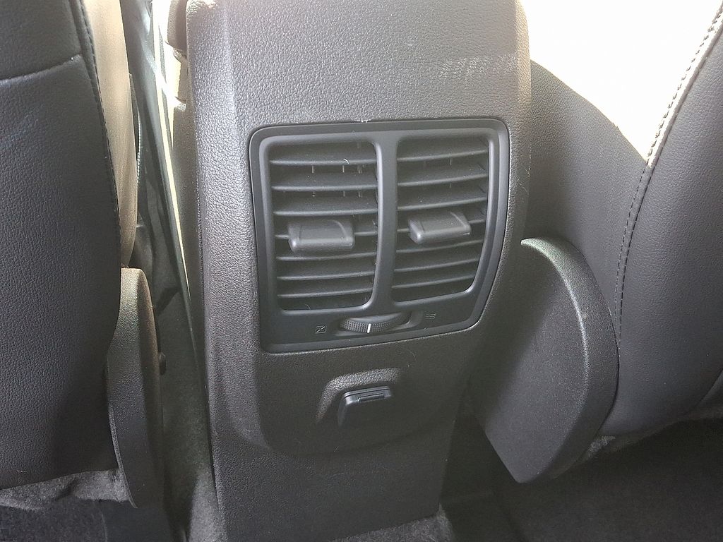 2019 Ford Escape SEL 11