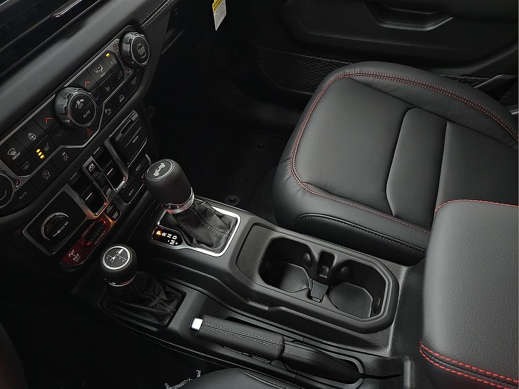 New 2026 Jeep Wrangler For Sale in Farmington, AR