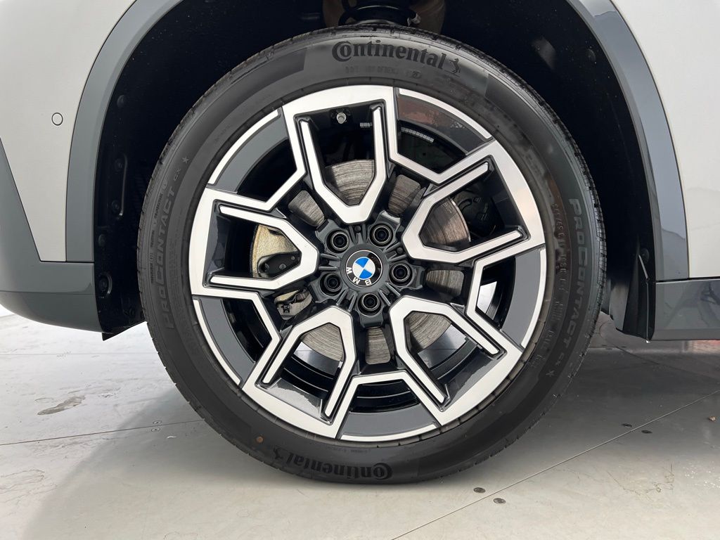 Thumbnail: 2026 BMW X1 - 22