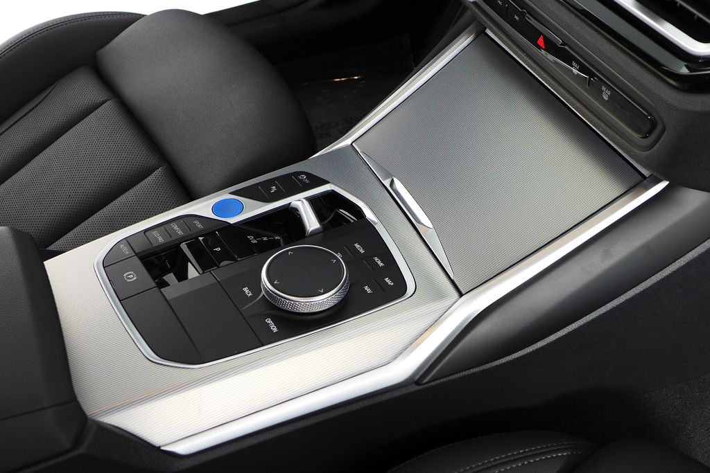 Thumbnail: 2023 BMW i4 - 15